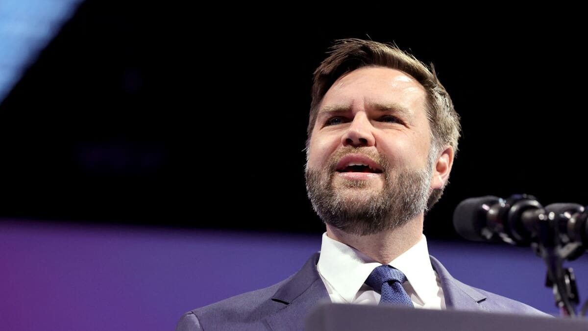 ترامب “مدافع” و “حليف” لمجتمع العملة المشفرة ، وفقا ل JD Vance